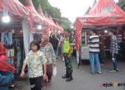 Monitoring dan Pengamanan Giat Bazar dan UMKM oleh Koramil 0822/01 Kota