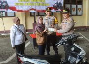 Berhasil Ungkap Curanmor, Polres Probolinggo Kembalikan Motor yang Hilang ke Pemilik