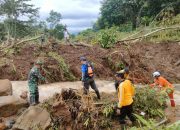 Sinergitas Tiga Pilar Bersihkan Material Longsor di Jombang, Sungai Kali Maling Kembali Mengalir