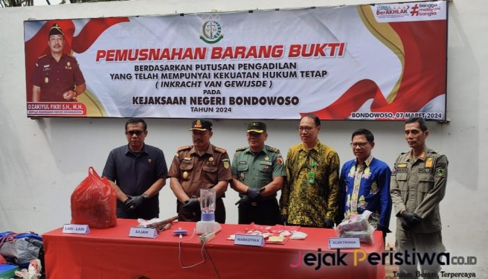 Pemusnahan Barang Bukti Kejari Bondowoso Juga di Hadiri Oleh Kasdim 0822