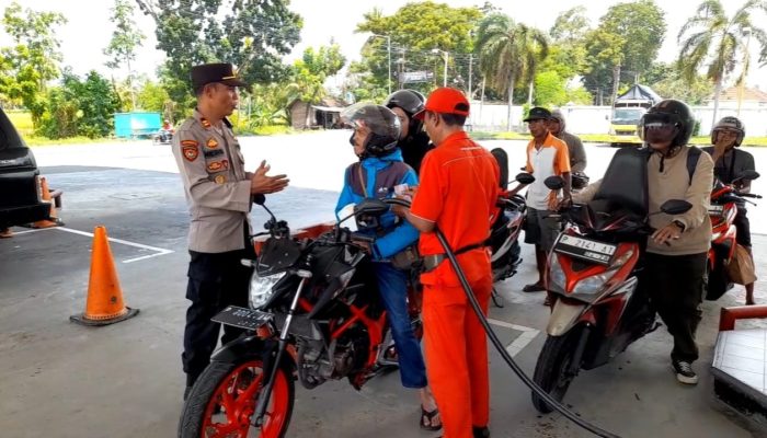 Polisi di Bondowoso Sidak SPBU Periksa Takaran, Kualitas, dan Pastikan Stok BBM Aman