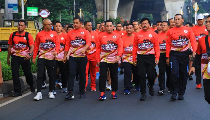 Kapolri Buka Bhayangkara Fun Walk 2024: Bersama Bergerak untuk Persatuan