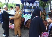 Pj. Bupati Ugas Sambut Kedatangan Jamaah Haji Kloter 33 di Miniatur Ka’bah