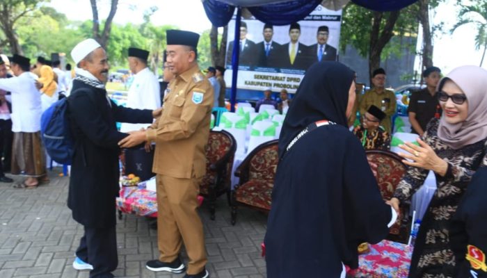 Pj. Bupati Ugas Sambut Kedatangan Jamaah Haji Kloter 33 di Miniatur Ka’bah