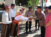 Ritual Kepok Curu dan Tradisi Pedang Pora Warnai Penyambutan Kapolres Baru di Labuan Bajo