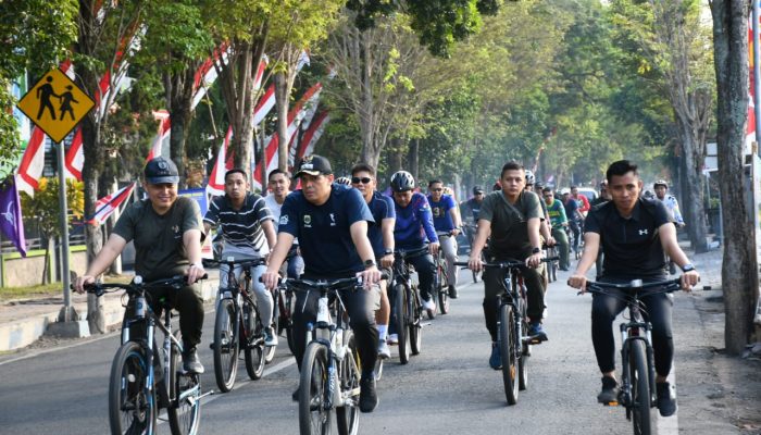 Gowes Bareng, Dandim 0822 Ajak Pj Bupati Bondowoso Jaga Kebugaran