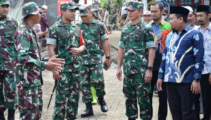 TMMD KE-123 DI Bondowoso: ASLOG PANGLIMA TNI Tinjau Langsung Hasil Pembangunan