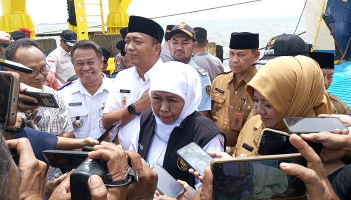 Gubernur Jatim dan Bupati Situbondo Melepas Ratusan Peserta Mudik Gratis di Pelabuhan Jangkar