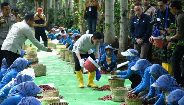 Dandim 0822 Bondowoso Sambut Langsung Kunjungan Kerja Wapres Gibran ke Kawasan Ijen