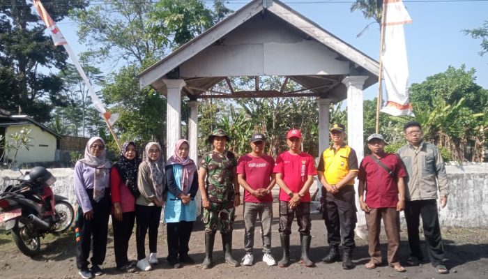 Forkopimca Kedungjajang Kerja Bakti Bersihkan Makam RM Singowiguno