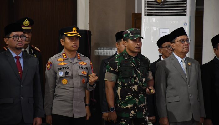 Dandim 0822 Hadiri Pengukuhan Kepala Desa di Bondowoso Perpanjangan Masa Jabatan Resmi Ditetapkan