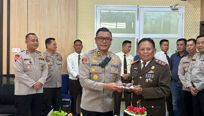 Kapolres Pagaralam Bersama Jajaran Sambangi Kejaksaan Negeri di HUT ke-80