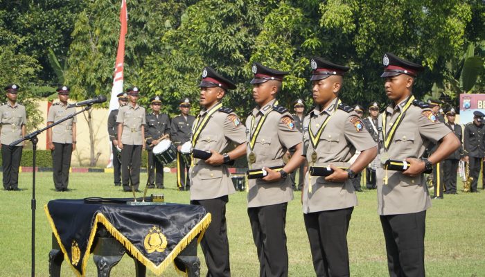 Anak Petani hingga Montir Jadi Lulusan Terbaik Bintara Remaja SPN Polda Jatim