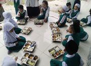 Keceriaan Siswa RA Mambaul Ulum Kerang Sukosari Nikmati Program Makan Bergizi Gratis dari SPPG Al-Amin