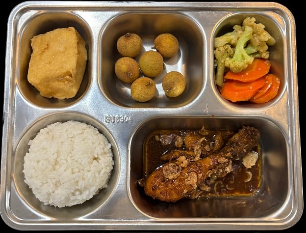 Menu Ayam Bergizi Lengkap Disalurkan, SPPG Al-Amin Sukosari Pastikan MBG Tepat Sasaran dan Higienis