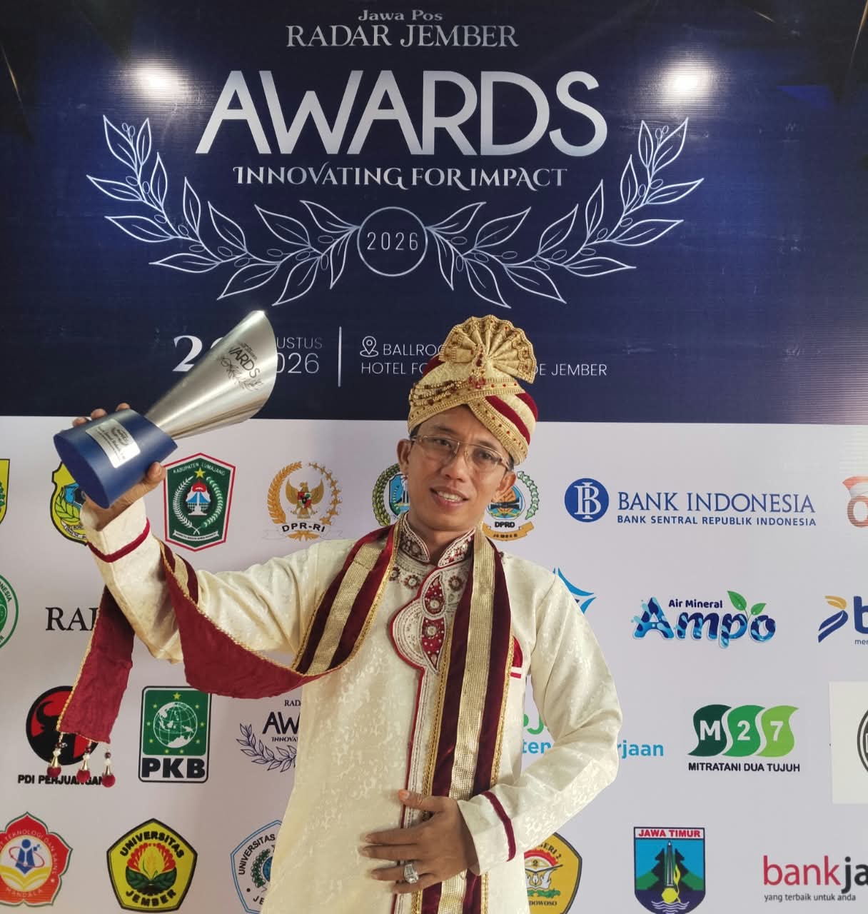 Nurul Jamal Habaib Raih Radar Jember Awards 2026, Dedikasi Hukum untuk Masyarakat Berbuah Penghargaan